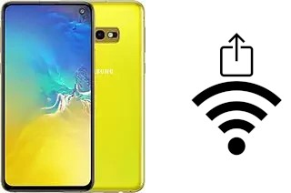 How to generate a QR code with the Wi-Fi password on a Samsung Galaxy S10e